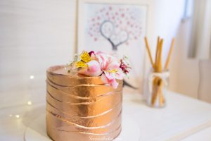 bolo chantininho rosê gold